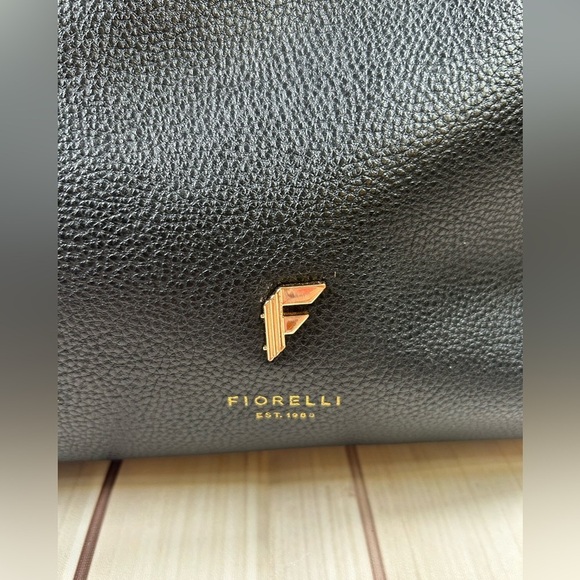 Giorgio Fiorelli Black Handbag with Elegant Gold Hardware - Picture 2 of 14